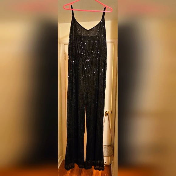 Black sequined jumpsuit - Picture 4 of 7